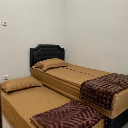 Guest House / Homestay Bukit Mutiara Residence Ngingas Eksteriør billede
