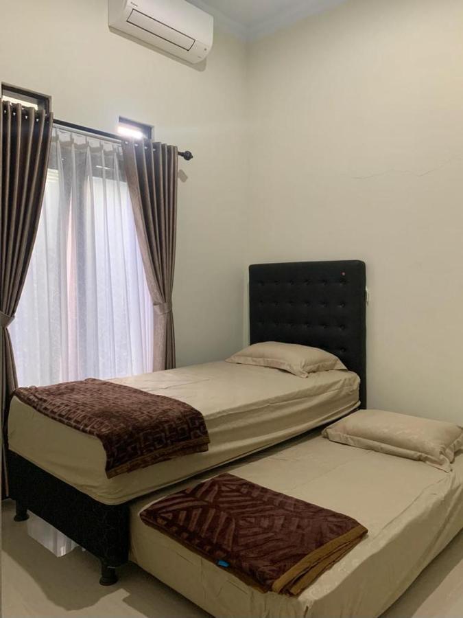 Guest House / Homestay Bukit Mutiara Residence Ngingas Eksteriør billede