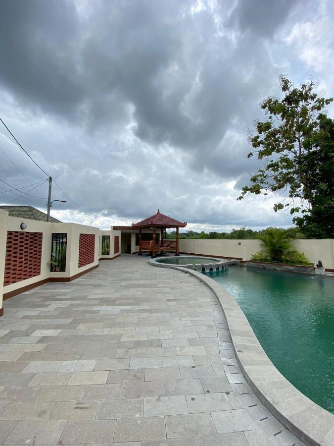 Guest House / Homestay Bukit Mutiara Residence Ngingas Eksteriør billede